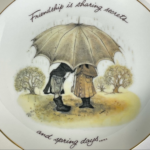 Vintage Holly Hobbie Four Season Porcelain Plate White Gold Collectible Gift - Picture 4 of 5